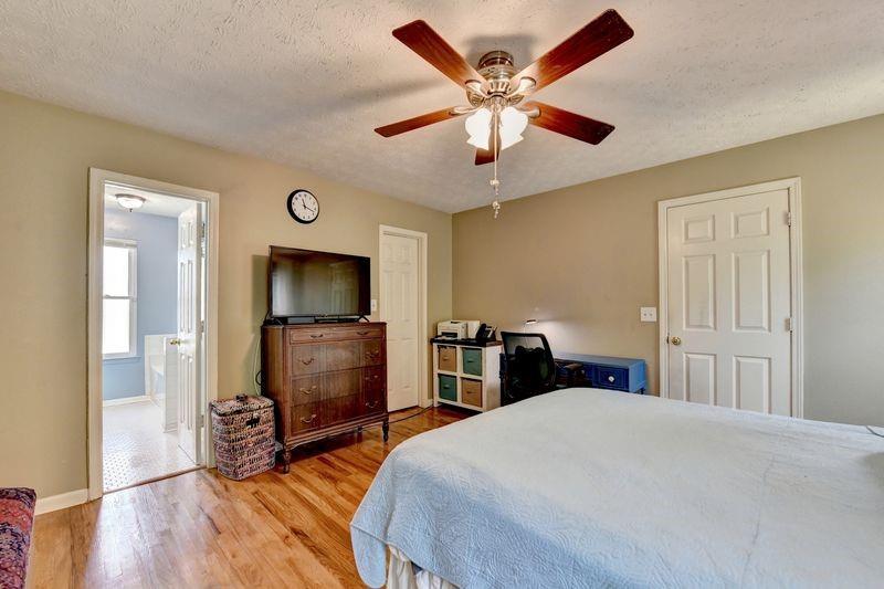 6017 Shadow Lake Way