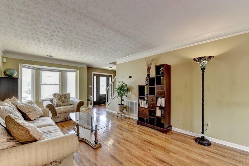 6017 Shadow Lake Way