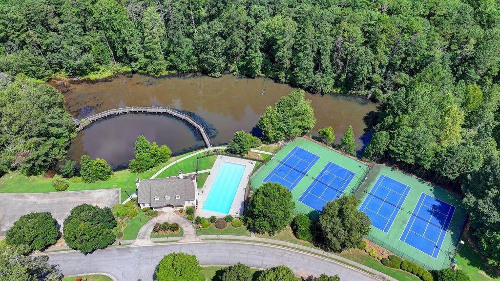 6017 Shadow Lake Way