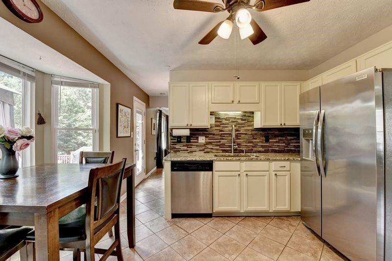 6017 Shadow Lake Way