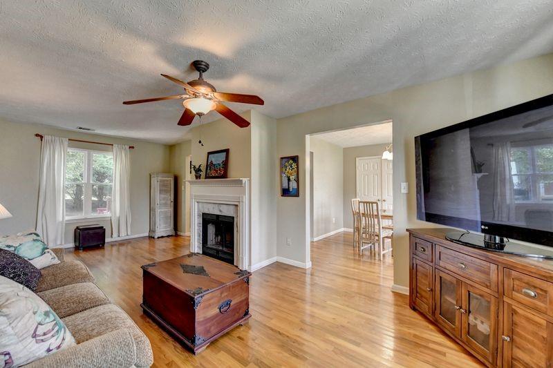 6017 Shadow Lake Way