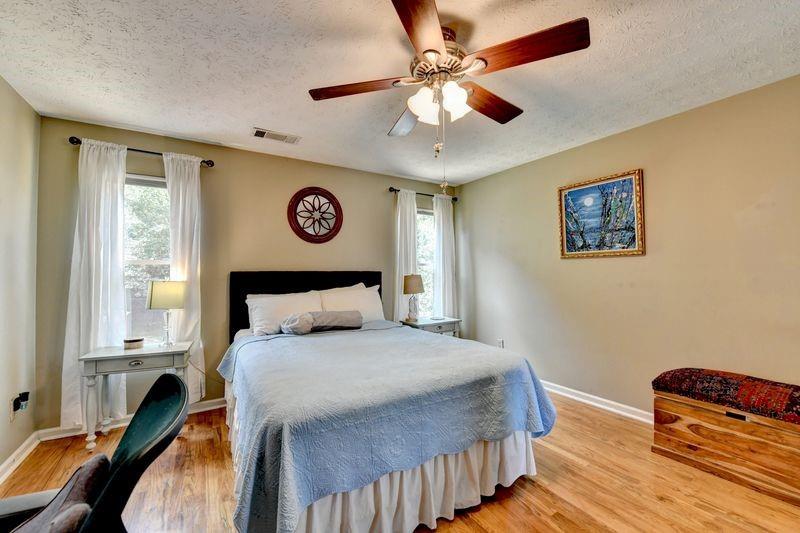 6017 Shadow Lake Way