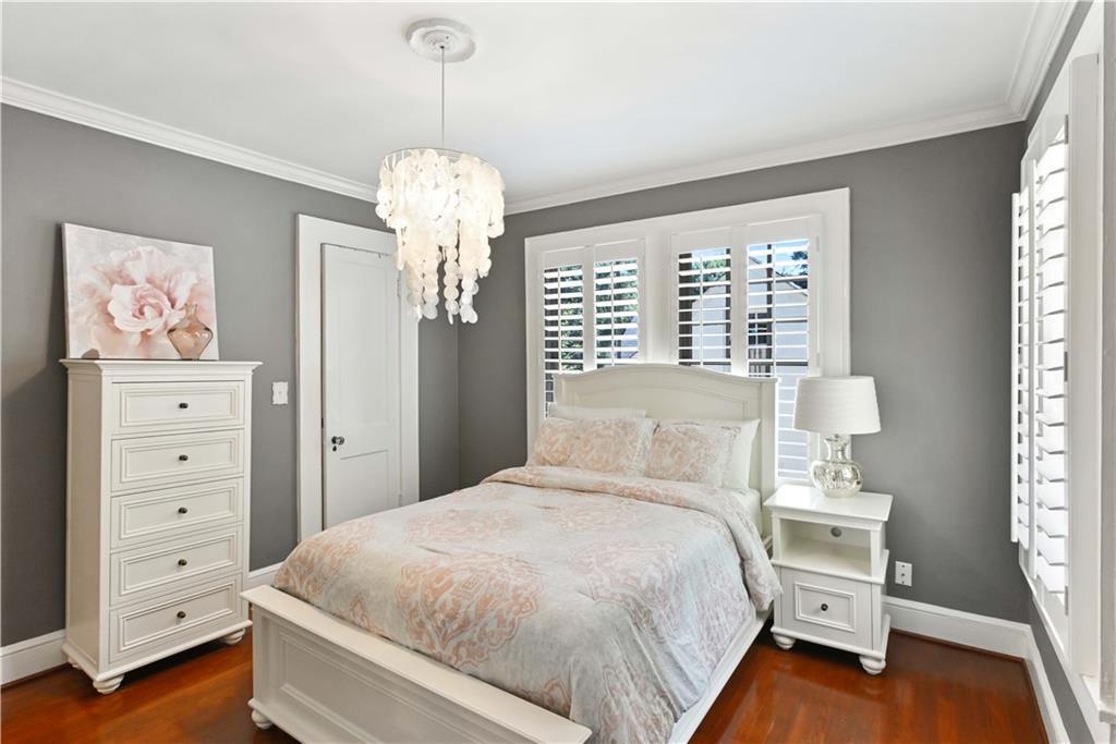 405 Brentwood Drive NE