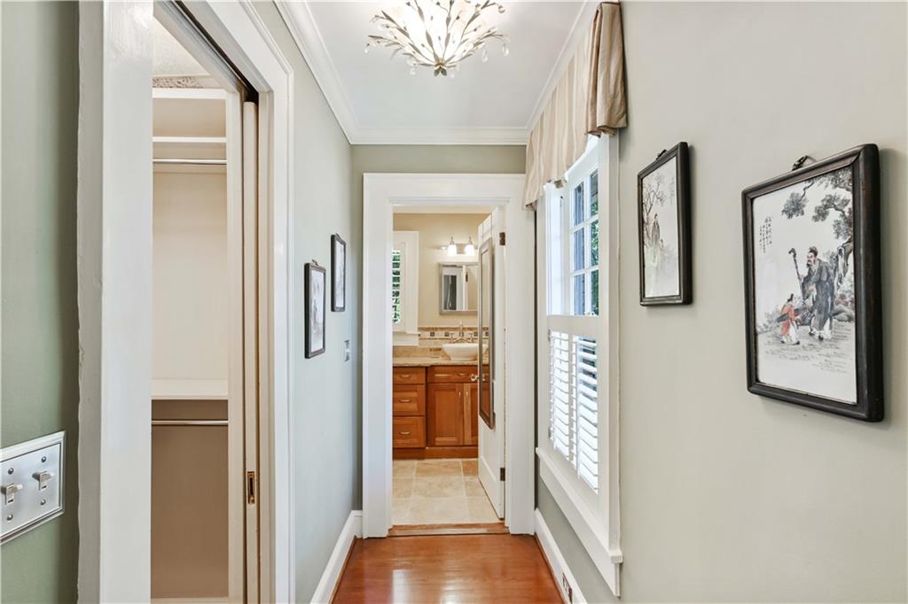 405 Brentwood Drive NE