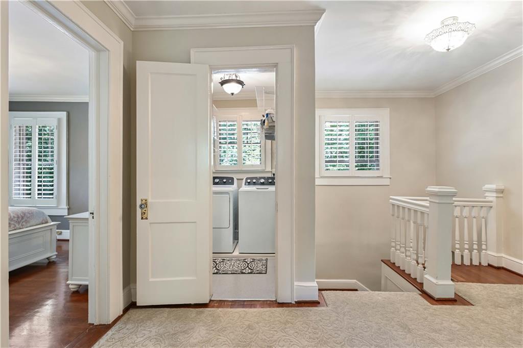 405 Brentwood Drive NE