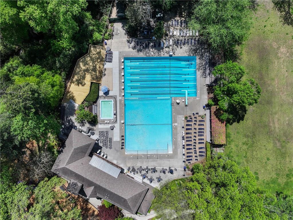 405 Brentwood Drive NE