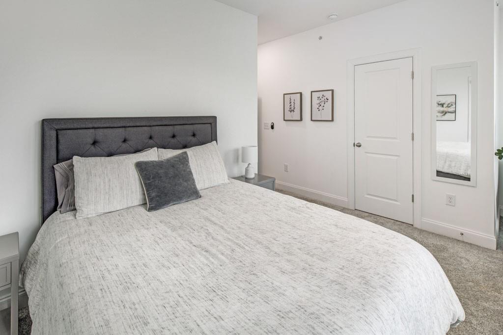 6643 Beacon Drive