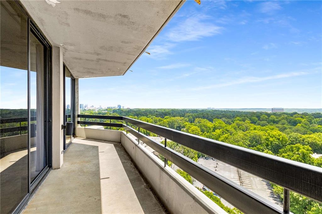 2660 Peachtree Road NW Unit 18H