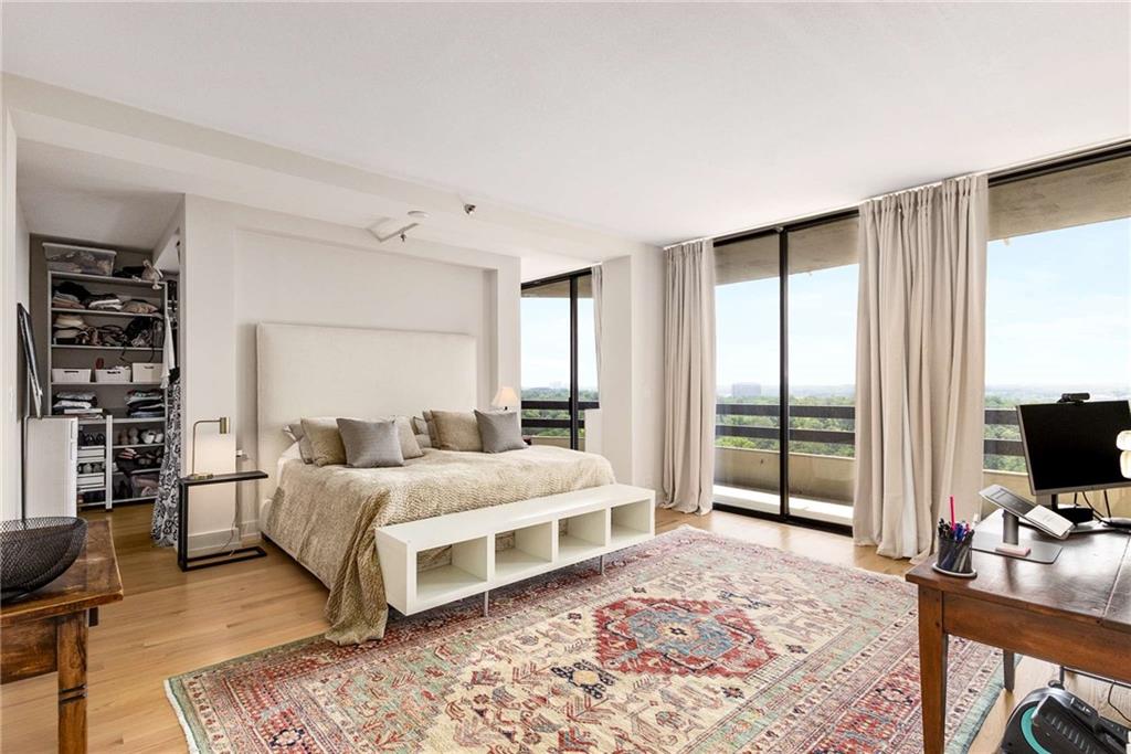 2660 Peachtree Road NW Unit 18H