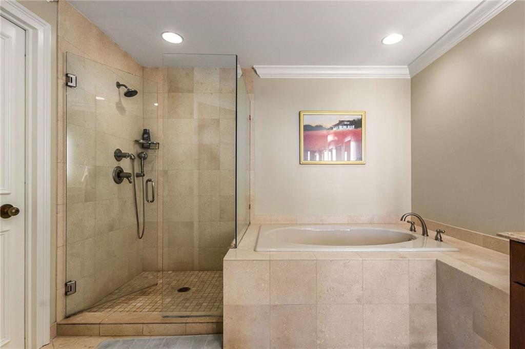 2660 Peachtree Road NW Unit 16F