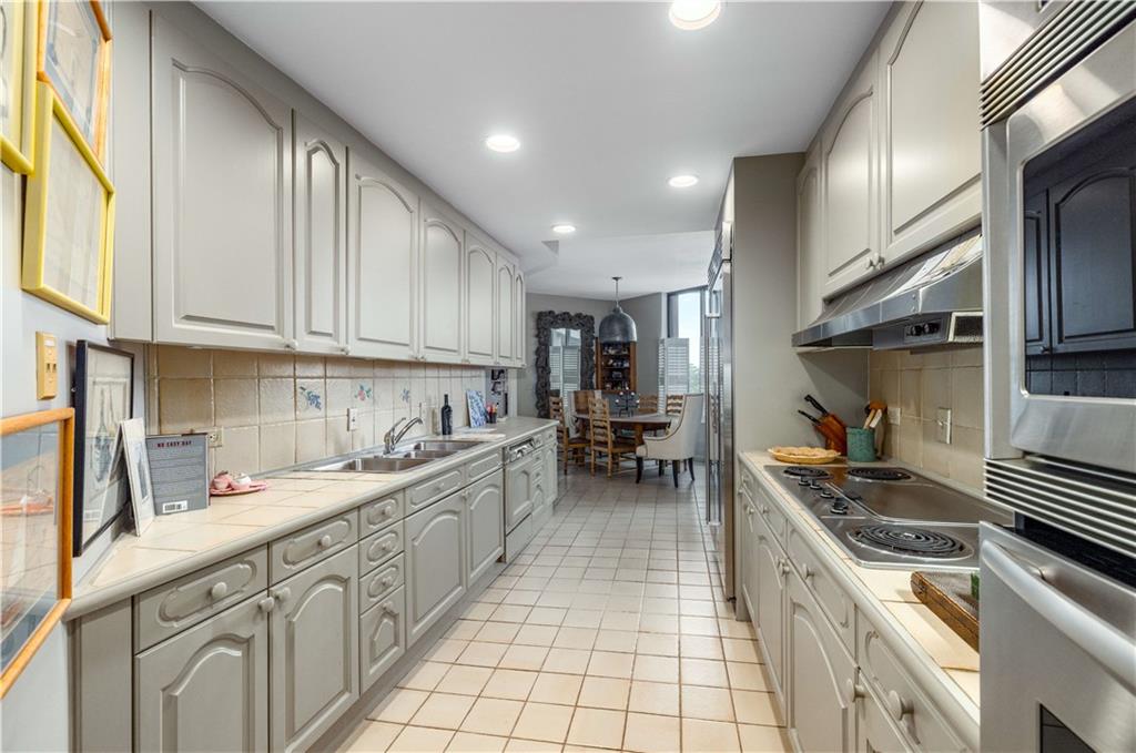 2660 Peachtree Road NW Unit 10F