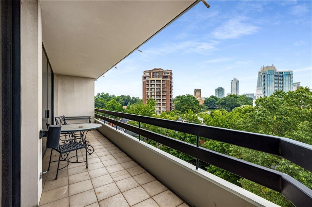 2660 Peachtree Road NW Unit 10F