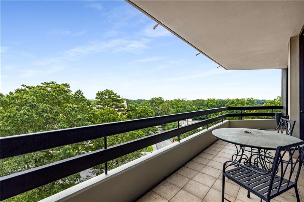 2660 Peachtree Road NW Unit 10F