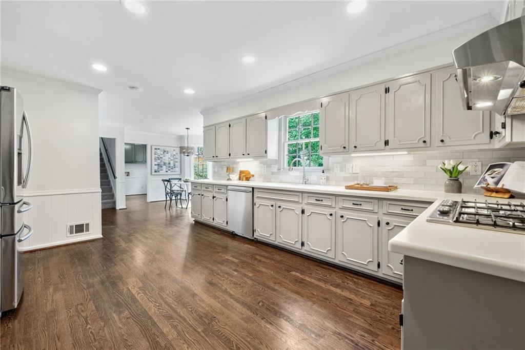 150 Marsh Glen Point