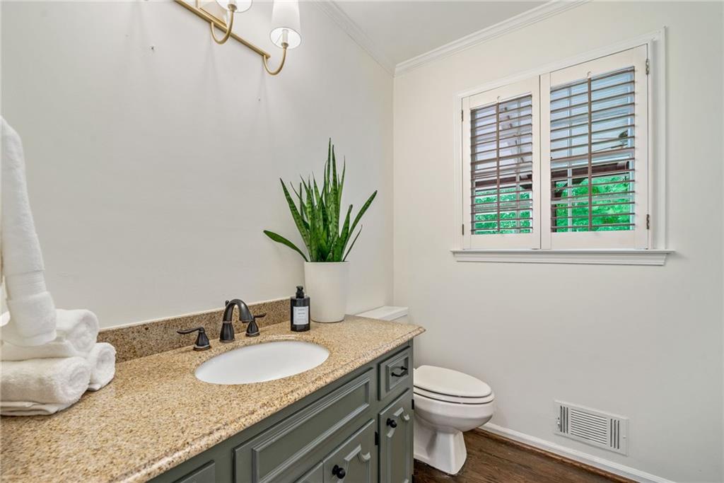 150 Marsh Glen Point