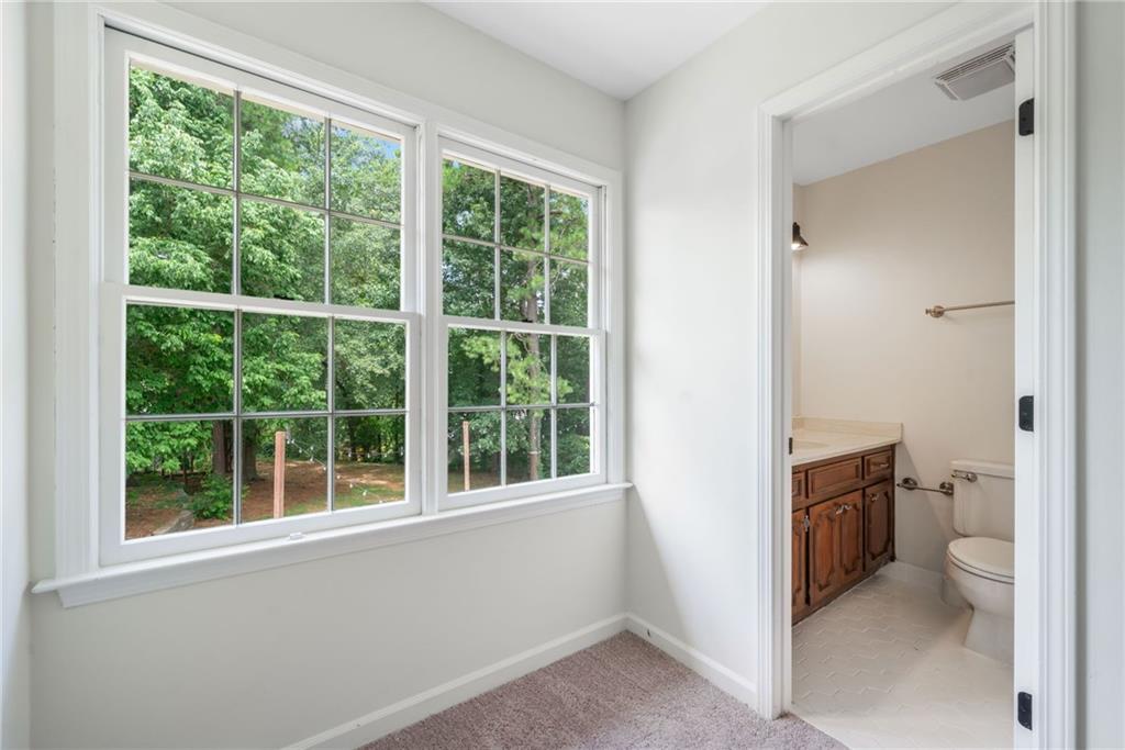 150 Marsh Glen Point