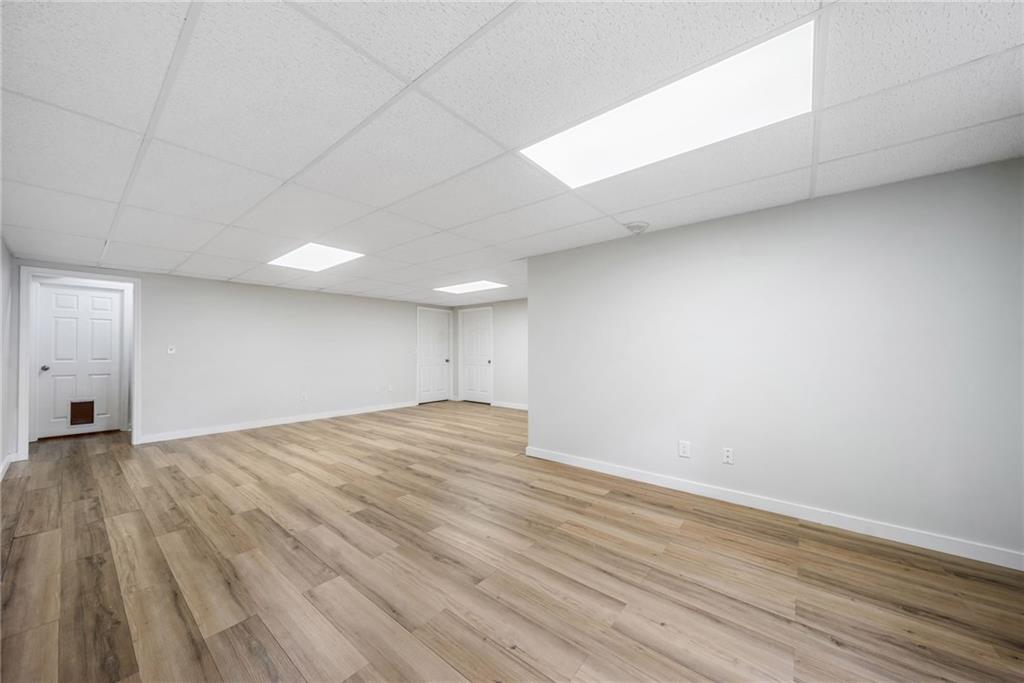 150 Marsh Glen Point