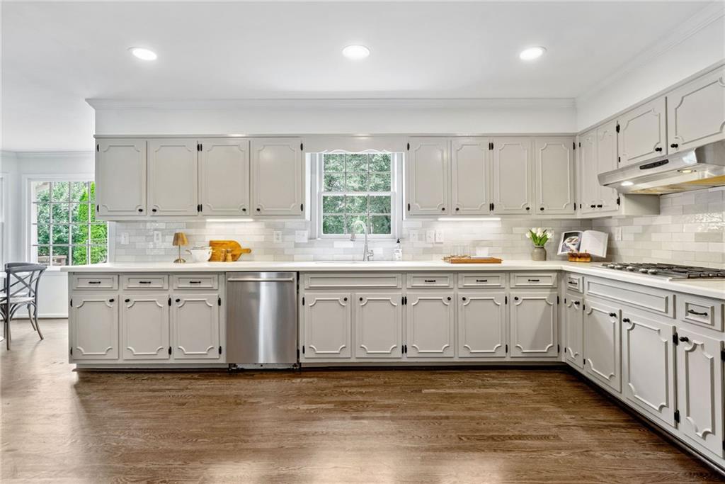 150 Marsh Glen Point