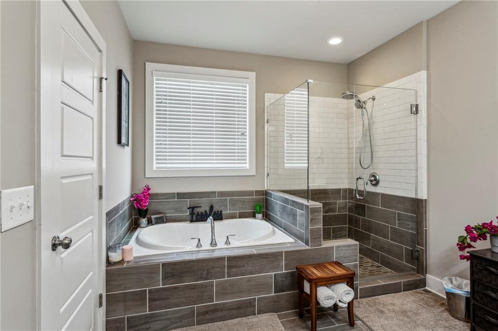 1976 Boyd Trace Lane NW