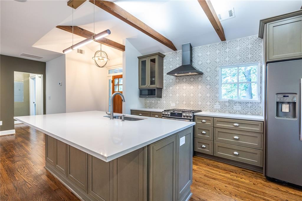 367 Greenwood Avenue