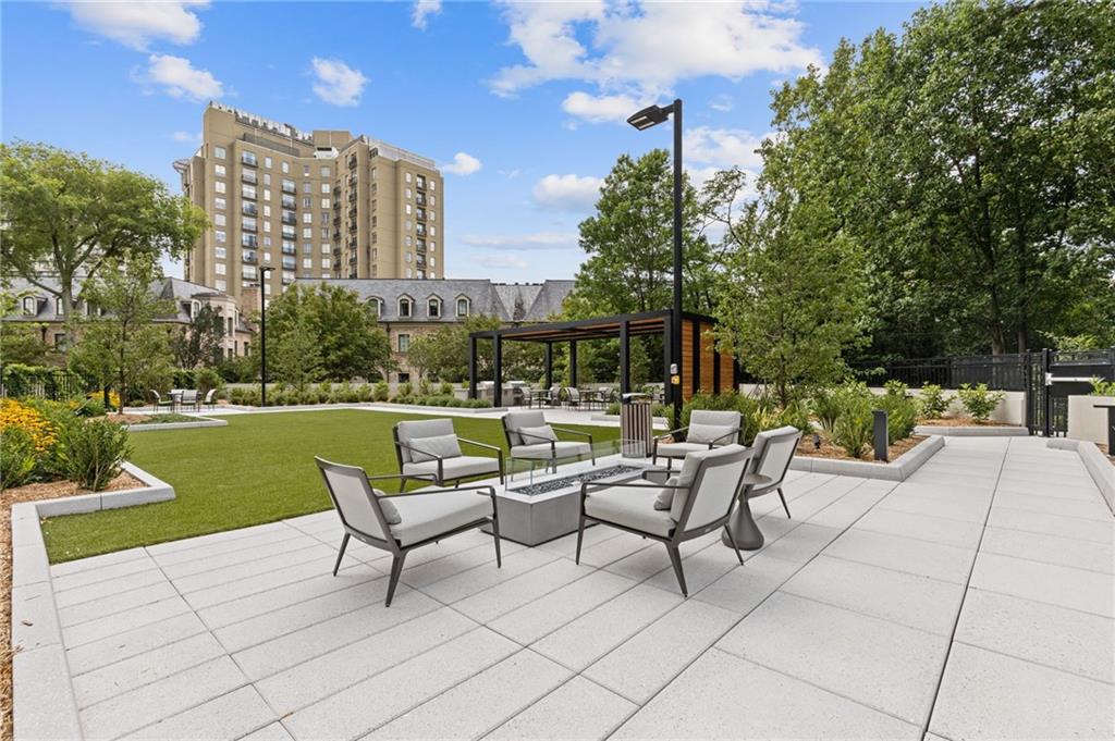 2660 Peachtree Road NW Unit 30G