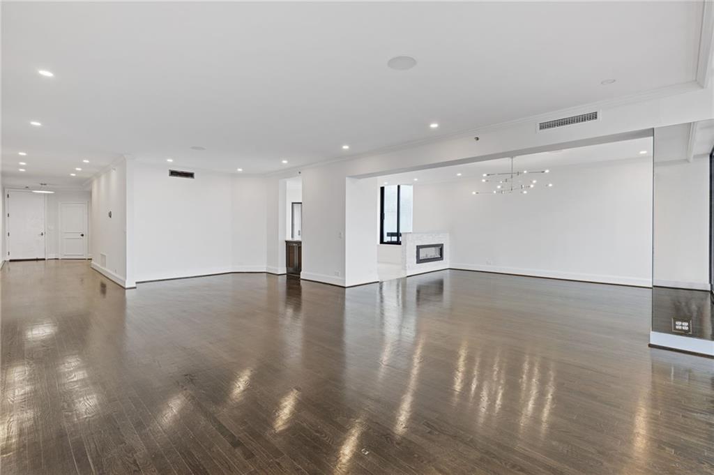 2660 Peachtree Road NW Unit 30G