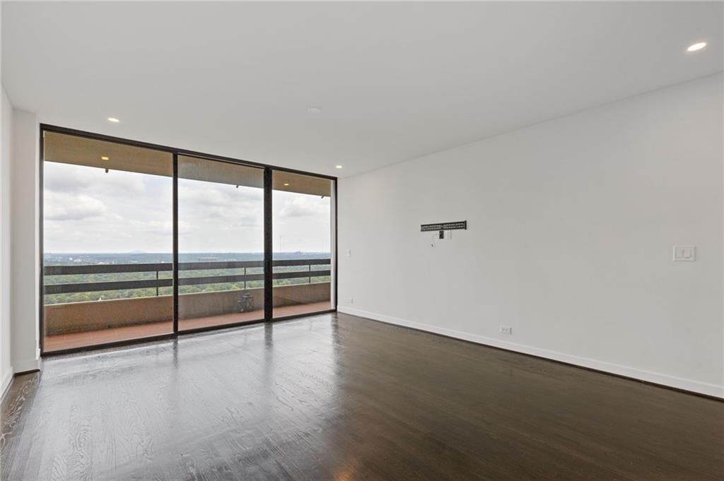 2660 Peachtree Road NW Unit 30G