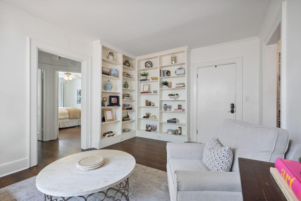 1115 Briarcliff Place NE Unit 8