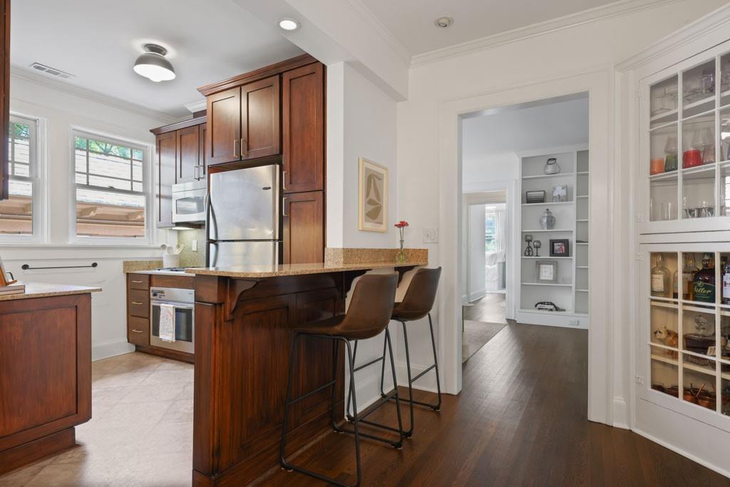 1115 Briarcliff Place NE Unit 8
