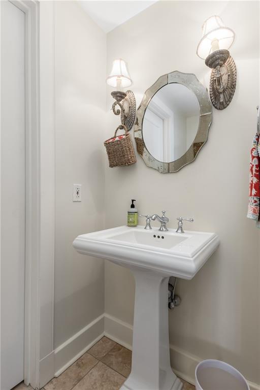 700 Park Regency Place NE Unit 1906