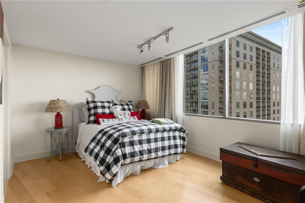 700 Park Regency Place NE Unit 1906