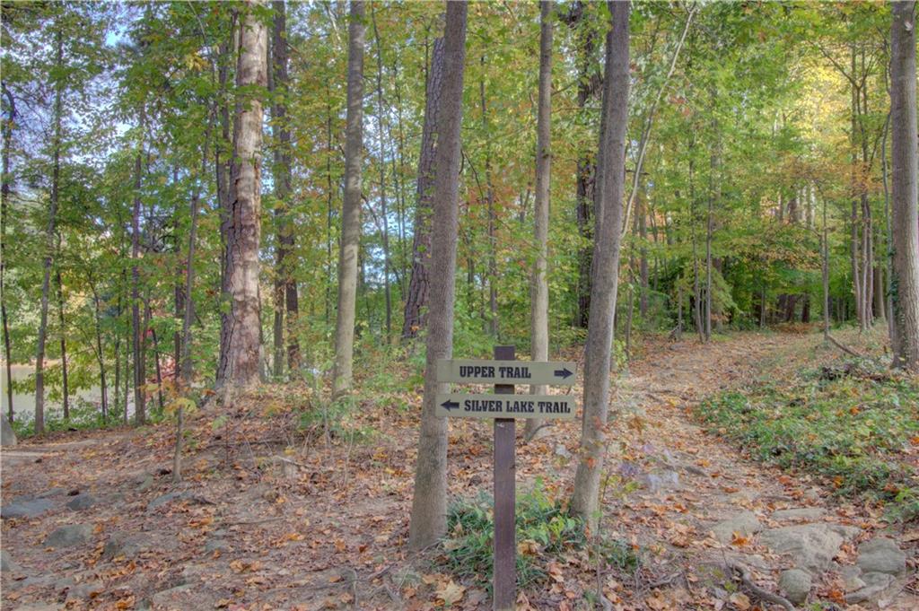 3519 Sunderland Way NE