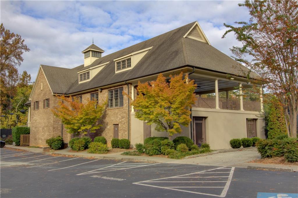 3519 Sunderland Way NE