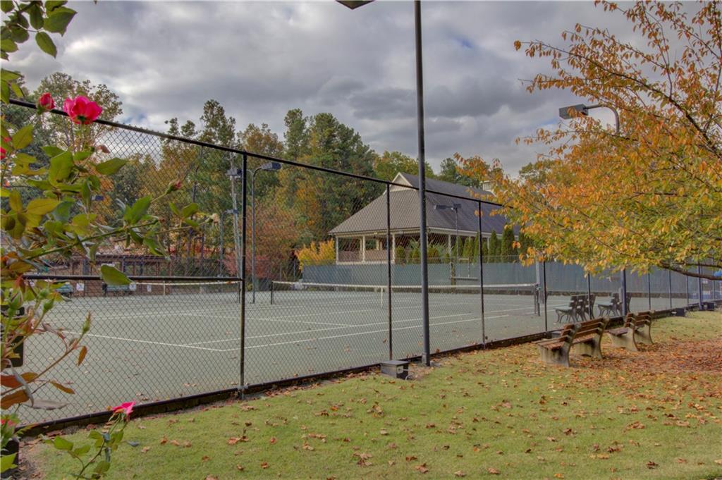 3519 Sunderland Way NE