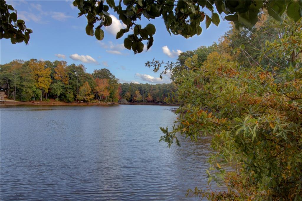 3519 Sunderland Way NE