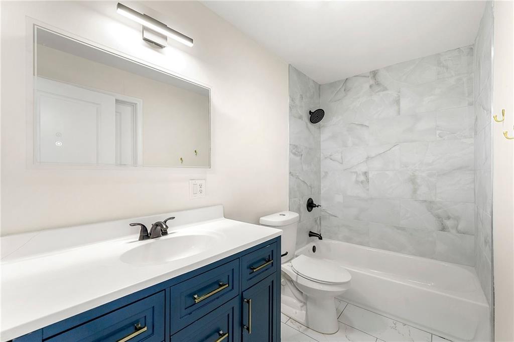 2222 Penelope Street NW