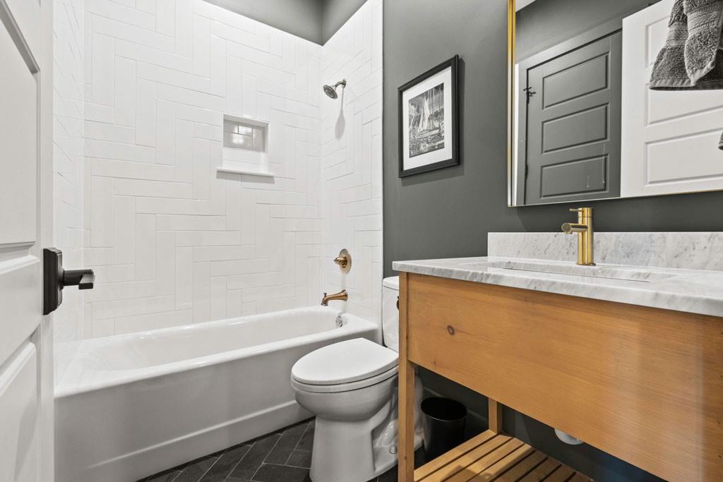 1412 Carroll Drive NW