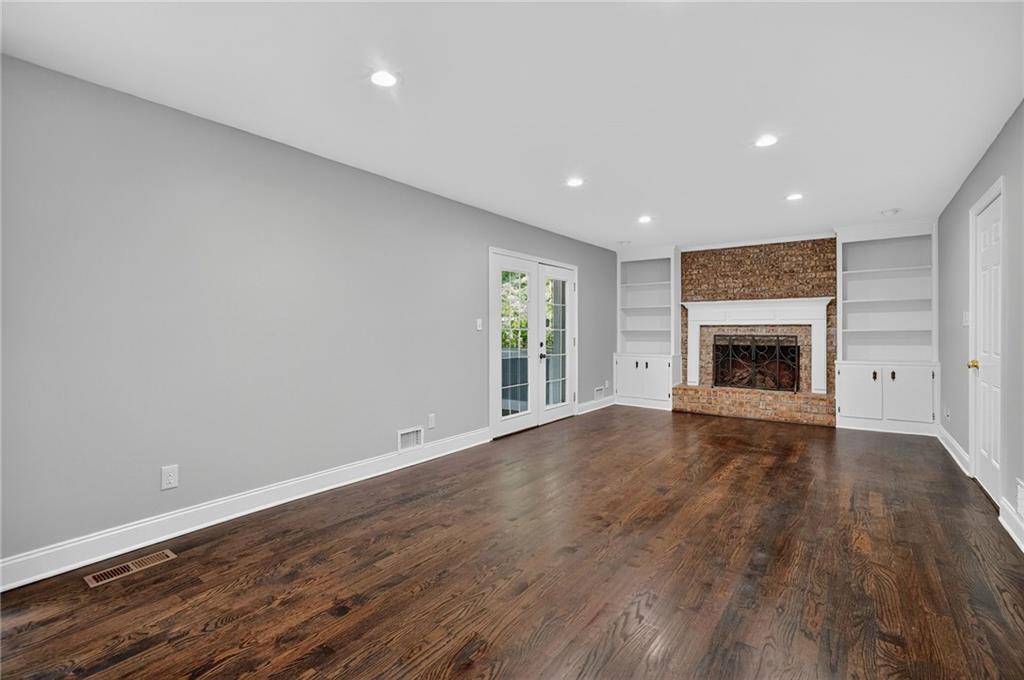 4906 Cambridge Drive