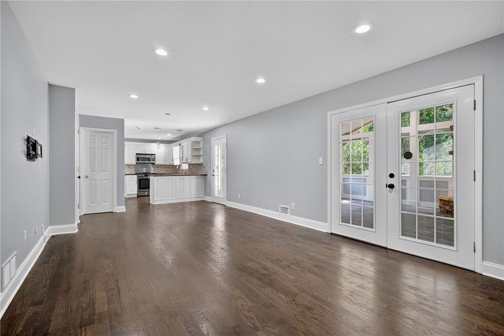 4906 Cambridge Drive