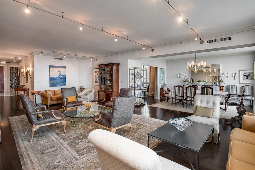 2660 Peachtree Road NW Unit 38E