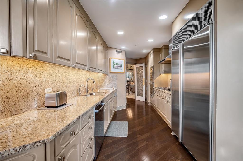 2660 Peachtree Road NW Unit 38E