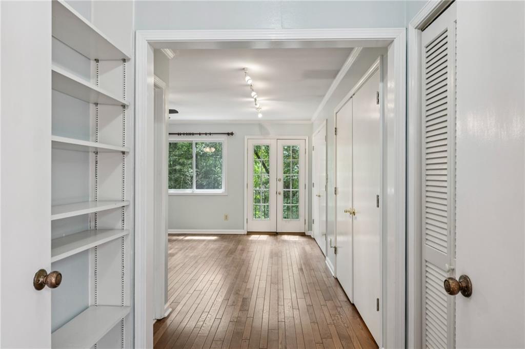 1925 Colland Drive NW