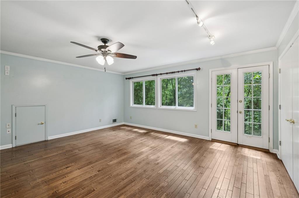 1925 Colland Drive NW