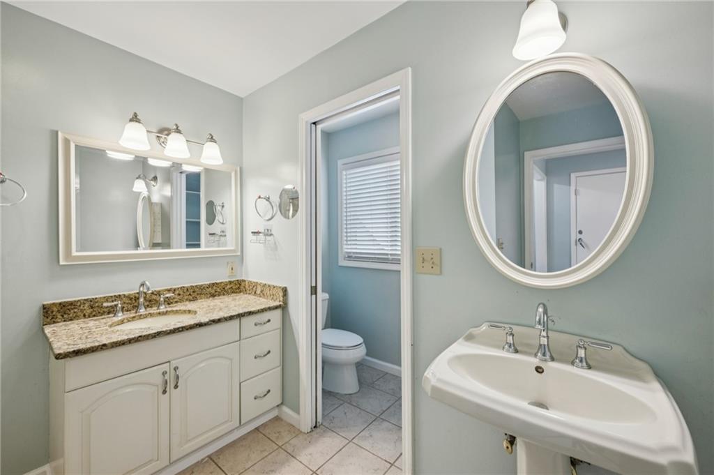 1925 Colland Drive NW