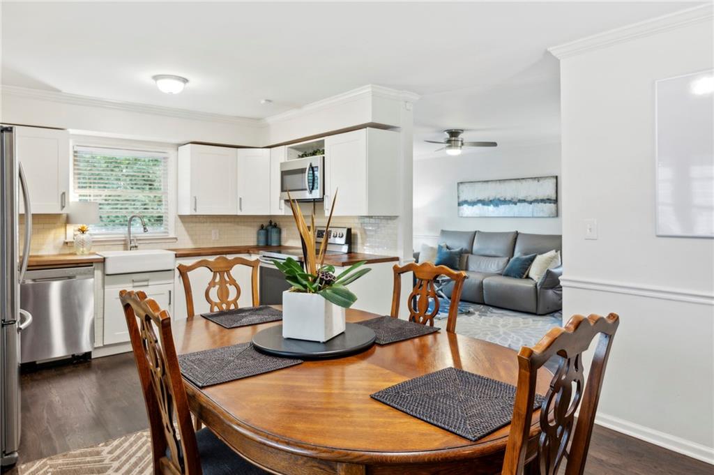 1132 Lonetia Street SE