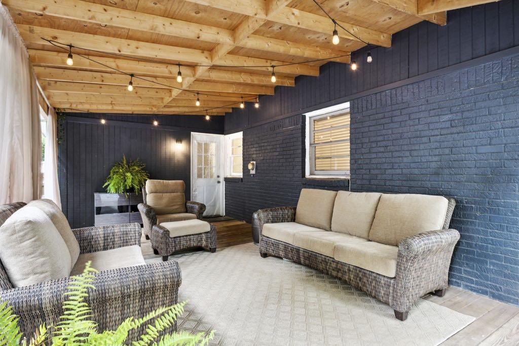 1132 Lonetia Street SE