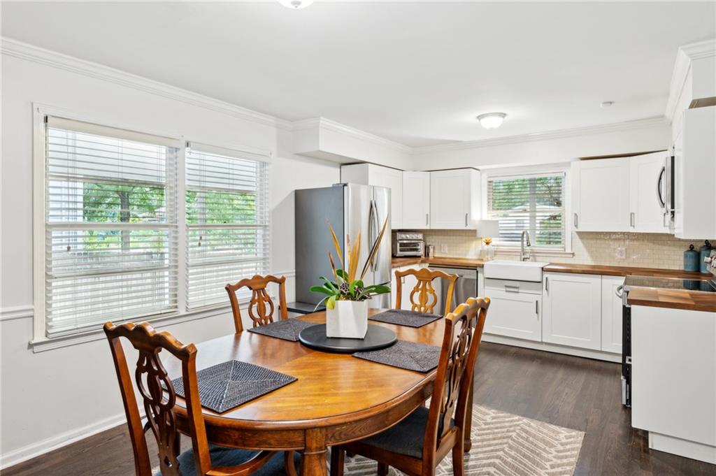 1132 Lonetia Street SE