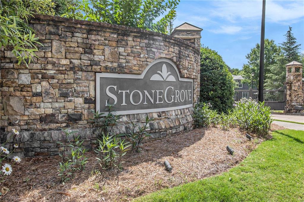 3015 Southmoor Trace