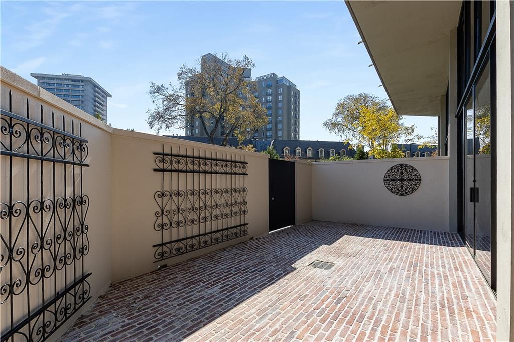 2660 Peachtree Road NW Unit 4G