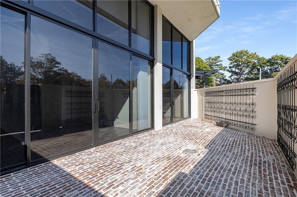 2660 Peachtree Road NW Unit 4G